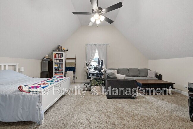 Building Photo - 433 Crestwicke Ct