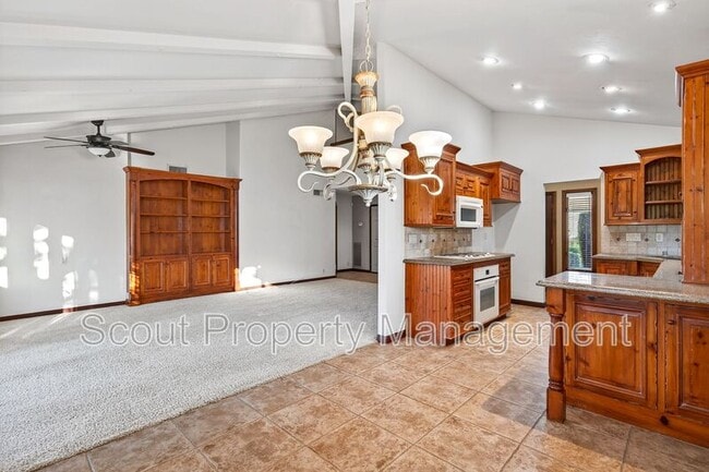 Building Photo - 38285 Oaktree Loop