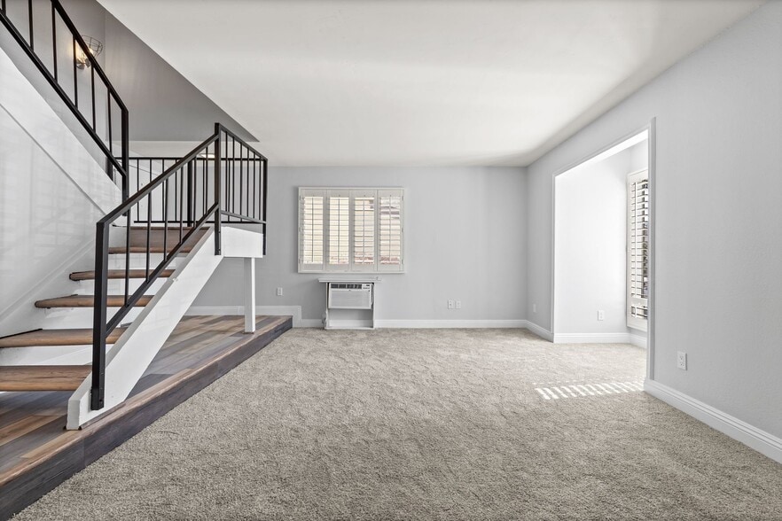 Building Photo - 7930 Mission Center Ct