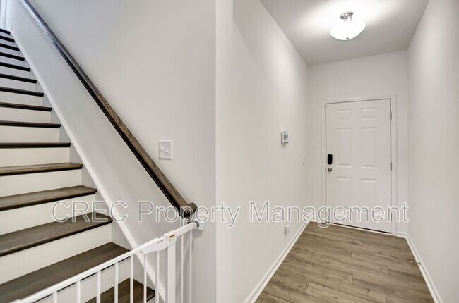 Building Photo - 691 Snow Owl Dr