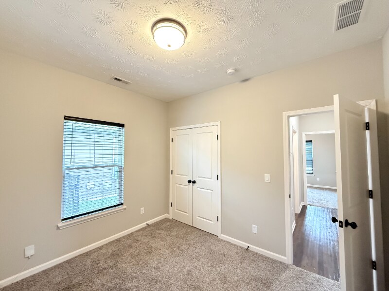 Building Photo - 3921 Bird Song Way