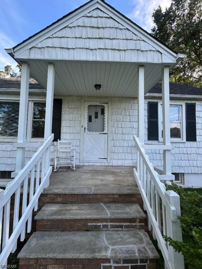 Building Photo - 318 Palmer Rd
