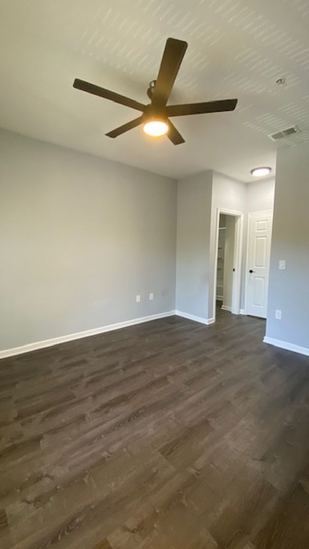 Building Photo - Beautiful 2/2 Condo Fully Remodeled!! A Must See to Appreciate!!