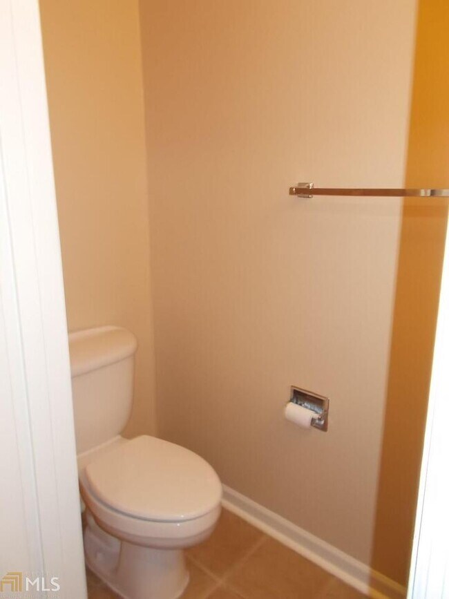 Building Photo - 4788 Wyndam Dr