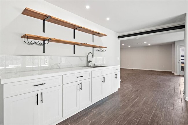 Building Photo - 4180 Woodwind Dr