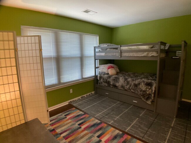 Building Photo - Spacious Condo in Brandon Ridge!