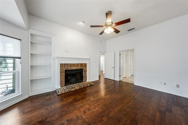Building Photo - 7203 Desert Rose Cove