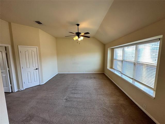Building Photo - 701 Meadowbrook Ln
