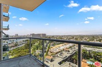 Building Photo - 13700 Marina Pointe Dr
