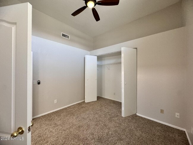 Building Photo - 1795 W Canary Way