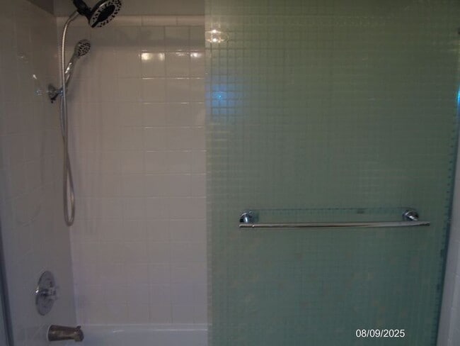Building Photo - 43885 Stoney Ln