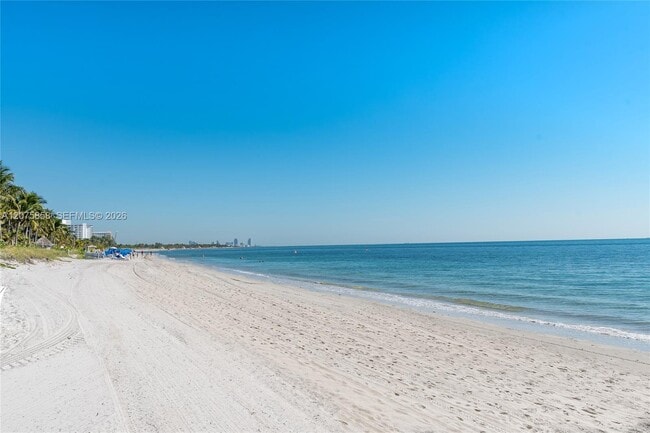 Building Photo - 605 Ocean Dr