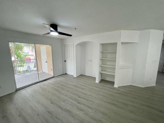 Building Photo - 827 Camargo Way