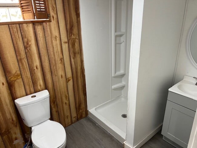 Building Photo - Spacious Kent Ranch w/ Finished Basement & 2-Car Garage