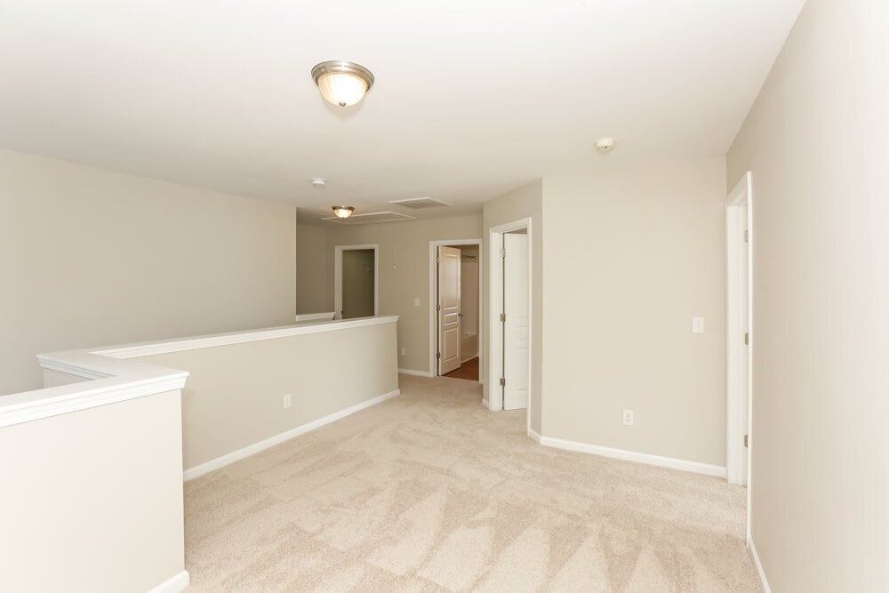 Building Photo - 2542 Carmathen Rd