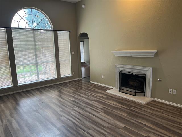 Building Photo - 4601 Mustang Dr