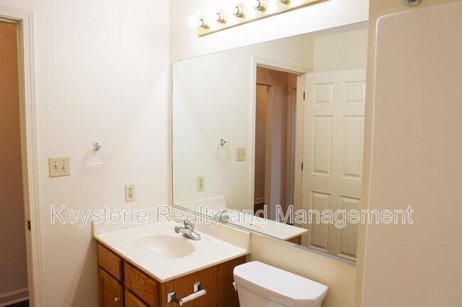 Building Photo - 103 Bruce View Cir