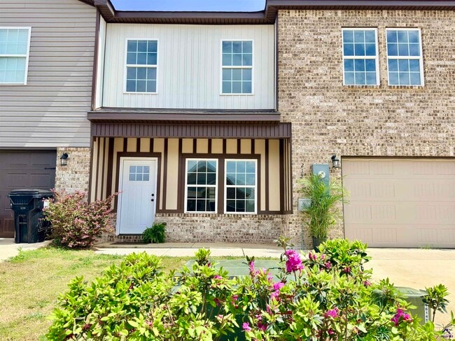 Building Photo - 212 Beau Claire Cir