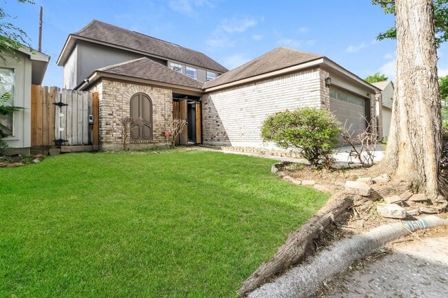 Building Photo - 1607 Bodart Cir