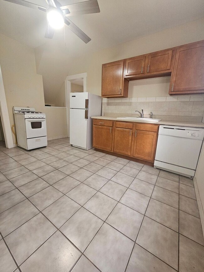 Building Photo - 3643 W 47th St