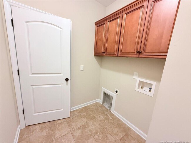 Building Photo - 171 Cedar Ln