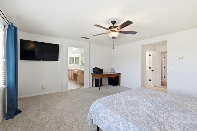 Building Photo - 1282 Seymour Cir