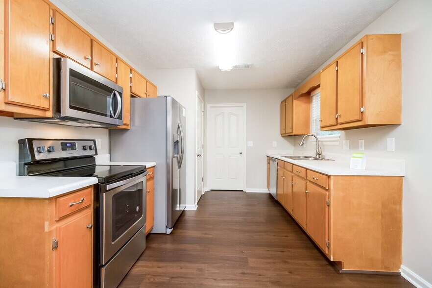 Building Photo - 2918 Weybridge Dr