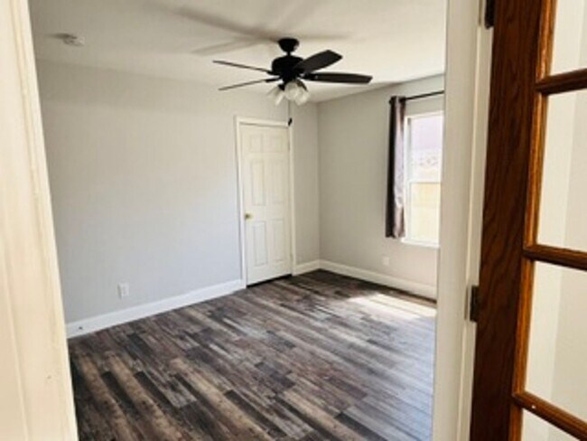 Building Photo - Beautiful Remodeled Home in Tehachapi!