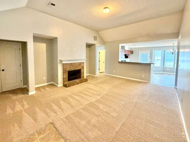 Building Photo - Cordova 3 Bedroom 2 Bath Home Available Now!