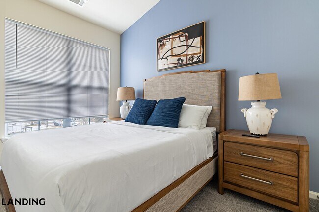 Building Photo - 400 Blake St