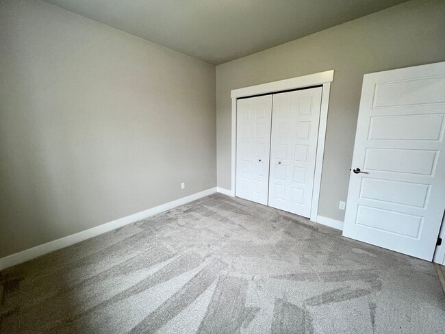Building Photo - 3 Bed 2 Bath Beautiful Westend Home!