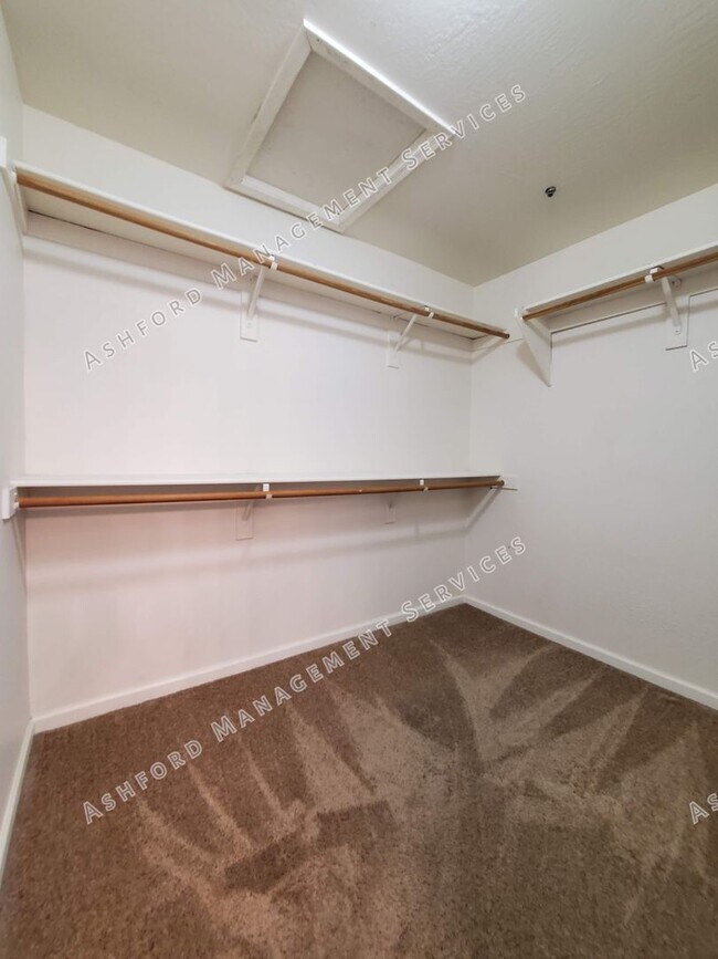 Building Photo - 3 BEDROOM WITH POOL NORTH SCOTTSDALE