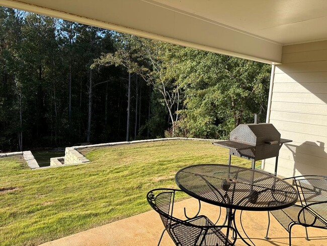 Building Photo - 146 Bluebird Ln