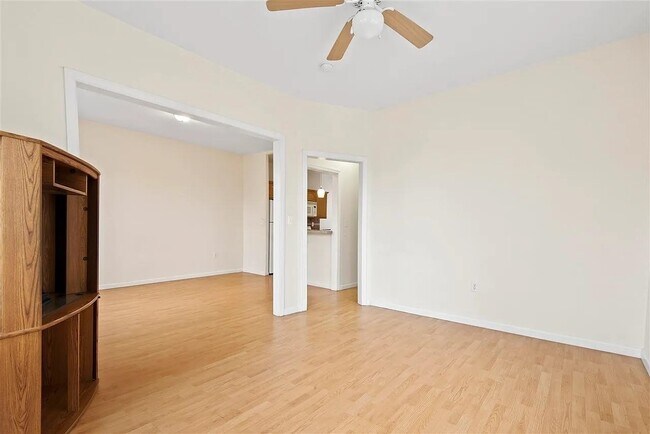 Building Photo - 103 Westover Pl