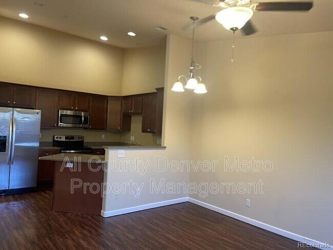 Building Photo - 5014 Everett St