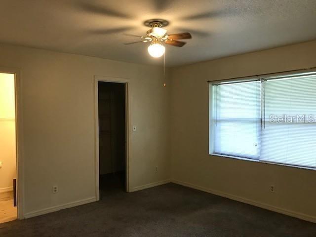 Building Photo - 3026 NE 39th Pl