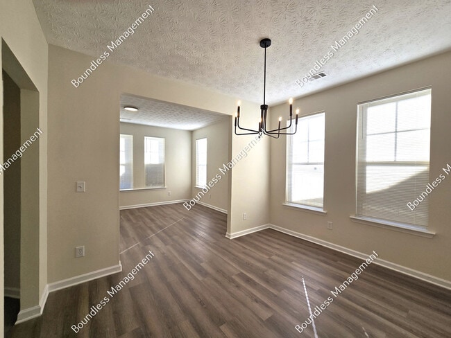 Building Photo - 4593 Parkway Cir