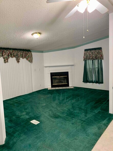 Building Photo - 322 Beaver Creek Dr