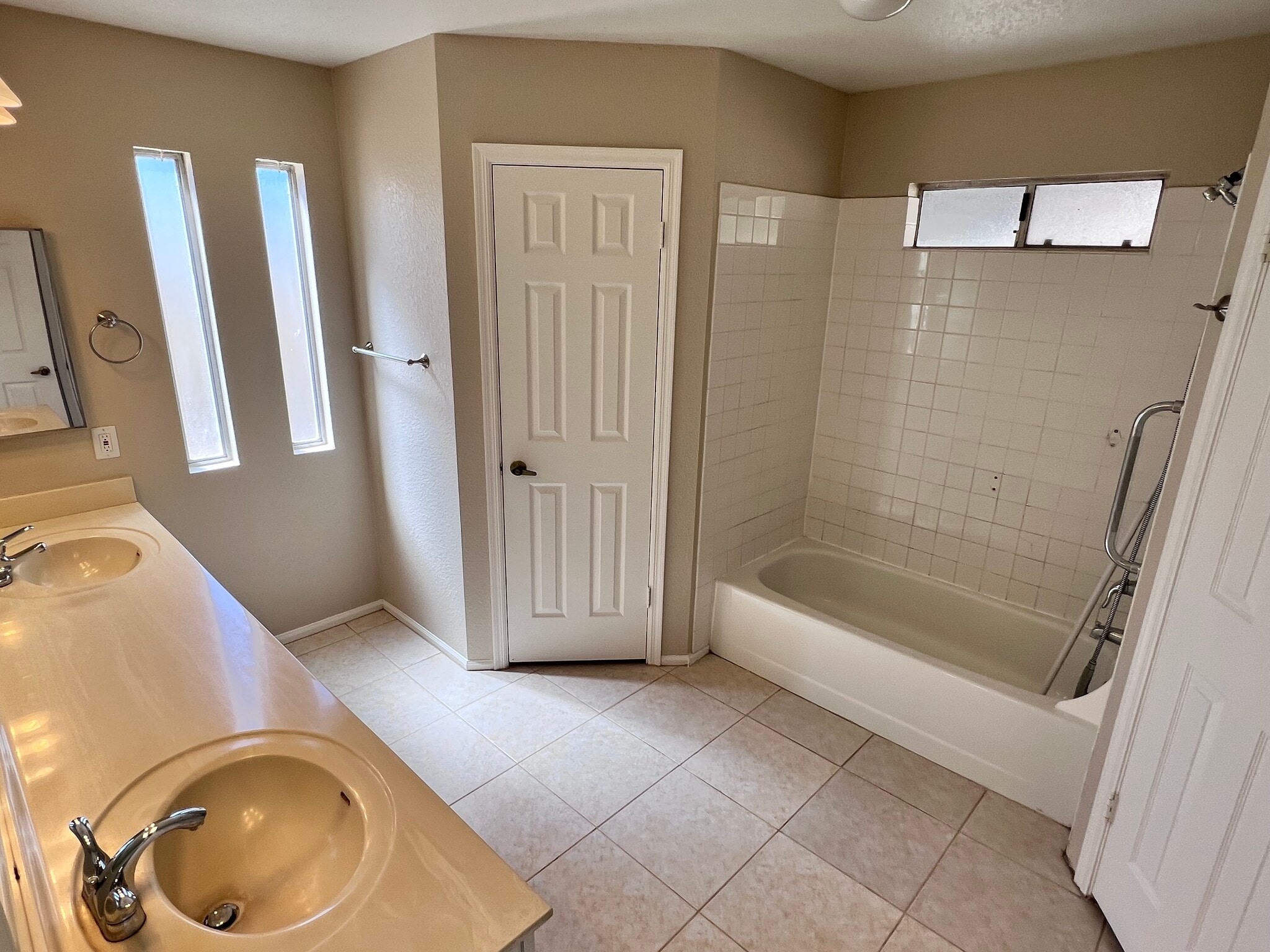 Building Photo - 3782 E Acoma Dr