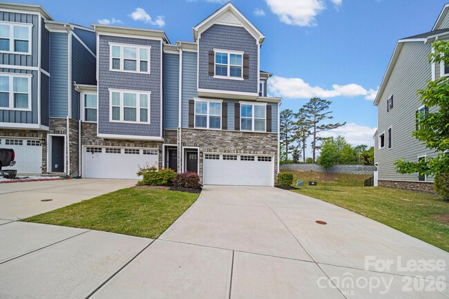 Building Photo - 636 Crudent Rd