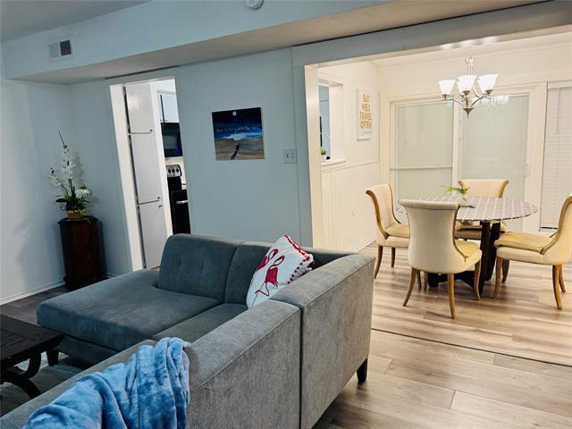 Building Photo - 5612 Marina Dr