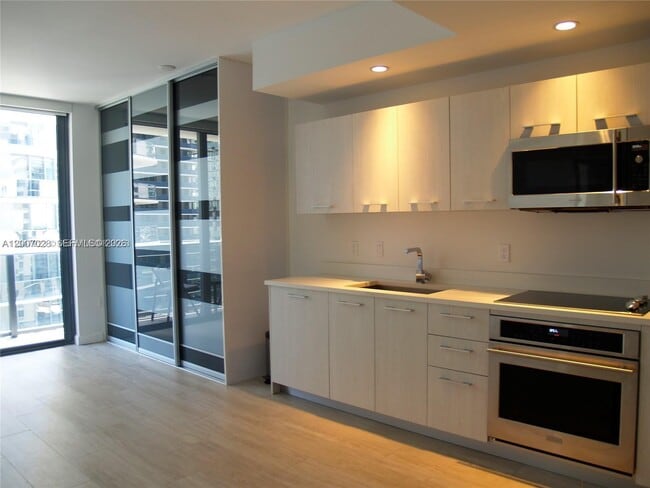 Building Photo - 55 SW 9th St