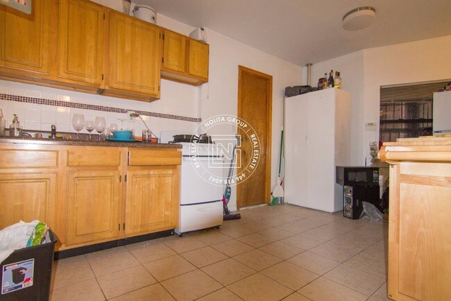 Building Photo - 160 ALLEN St