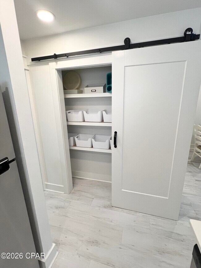 Building Photo - 7813 N Lagoon Dr