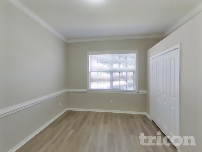 Building Photo - 14881 Edgemere Dr