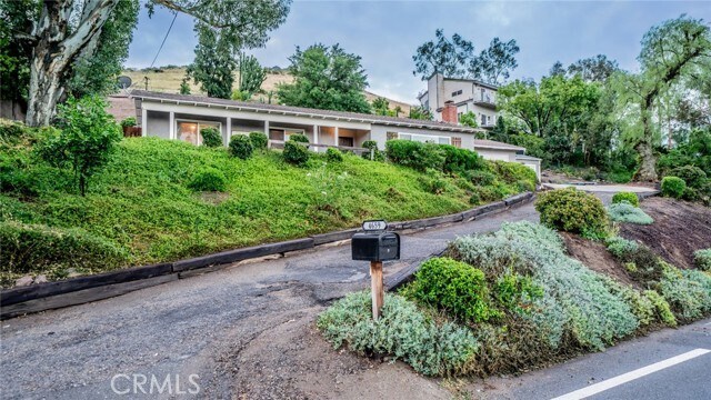 Building Photo - 4659 Crestview Dr
