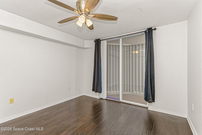 Building Photo - 800 Del Rio Way