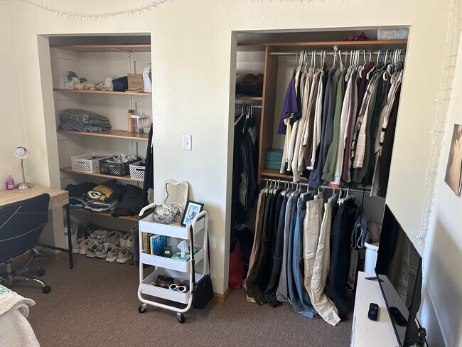 Building Photo - 1521 Springbrook Dr