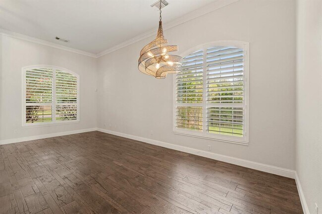 Building Photo - 5011 Tapestry Ln
