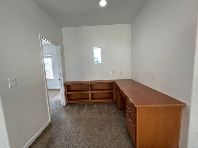 Building Photo - 5208 Harness Ct